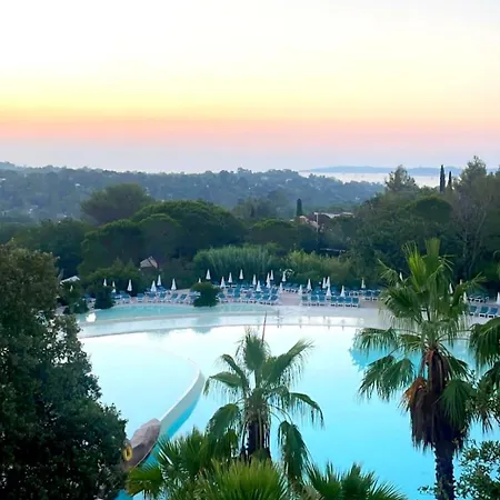 Baie Saint Tropez 6 Personnes *